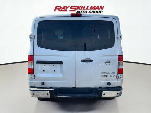 2015 Nissan NV Passenger NV3500 HD SV V6/SV V8