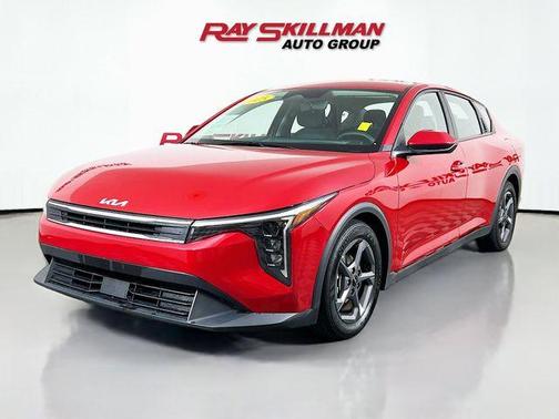 Currant Red 2025 Kia K4