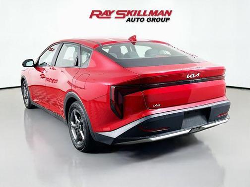Currant Red 2025 Kia K4