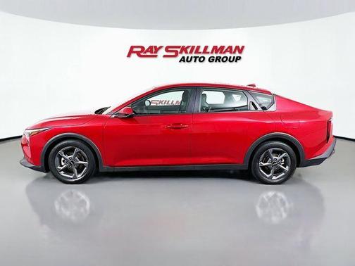 Currant Red 2025 Kia K4