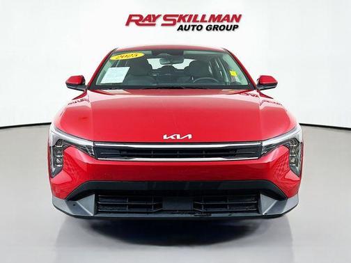 Currant Red 2025 Kia K4