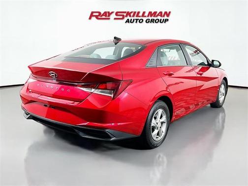 2023 Hyundai ELANTRA SE