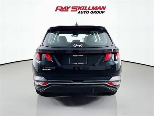 2023 Hyundai TUCSON SE