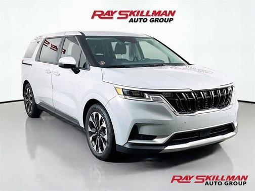 Ceramic Silver 2024 Kia Carnival EX