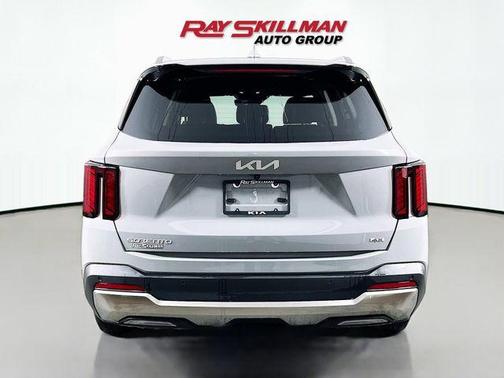 Gray 2025 Kia Sorento S