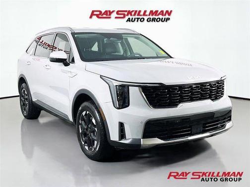 Gray 2025 Kia Sorento S