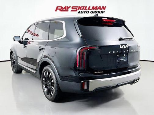 Ebony Black 2023 Kia Telluride SX