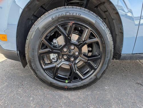 Azure Gray Metallic Tri-Coat 2026 Ford Maverick XLT