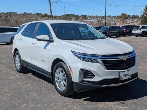 Iridescent Pearl Tricoat 2022 Chevrolet Equinox 1LT