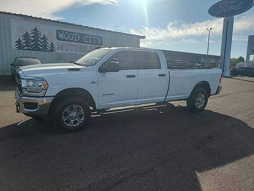 2024 RAM 3500 Big Horn Crew Cab 4x4 8' Box