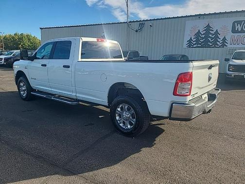 2024 RAM 3500 Big Horn Crew Cab 4x4 8' Box