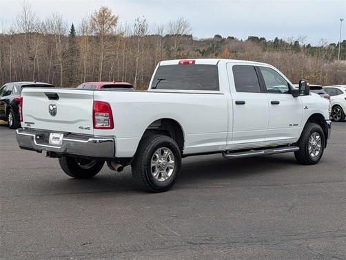 2024 RAM 3500 Big Horn Crew Cab 4x4 8' Box