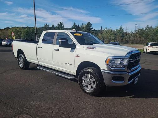 2024 RAM 3500 Big Horn Crew Cab 4x4 8' Box