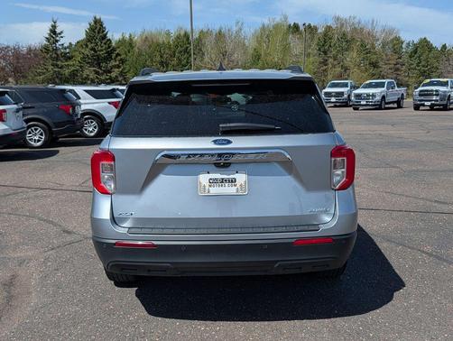 Iconic Silver Metallic 2023 Ford Explorer XLT
