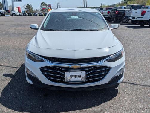 Summit White 2022 Chevrolet Malibu LT