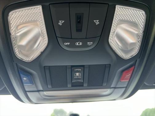 2024 RAM 3500 Tradesman Crew Cab 4x4 6'4' Box