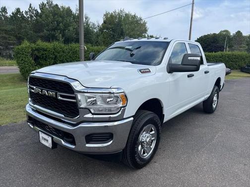 2024 RAM 3500 Tradesman Crew Cab 4x4 6'4' Box