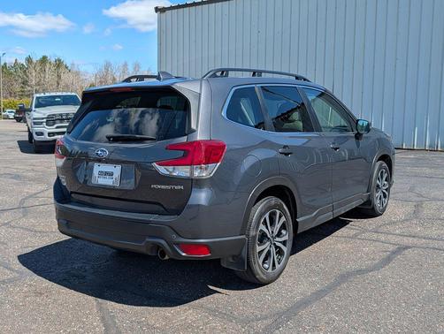 Magnetite Gray Metallic 2023 Subaru Forester Limited