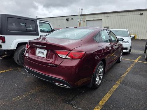 2015 Chrysler 200 S
