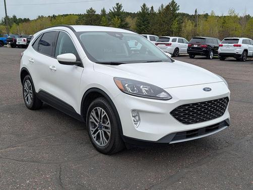 White 2022 Ford Escape SEL
