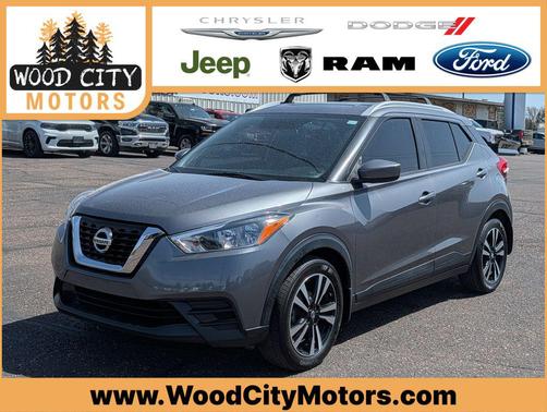 Gun Metallic 2019 Nissan Kicks SV