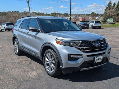 Iconic Silver Metallic 2020 Ford Explorer XLT