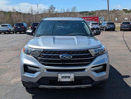 Iconic Silver Metallic 2020 Ford Explorer XLT