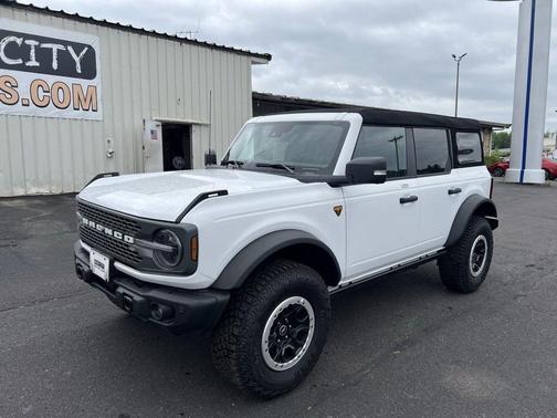 2023 Ford Bronco Badlands