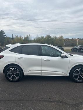2023 Ford Escape ST-Line Select