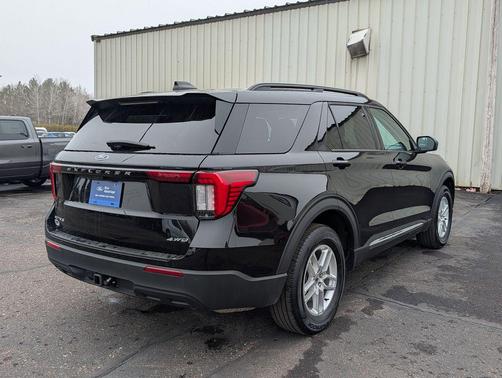 Agate Black Metallic 2025 Ford Explorer Active