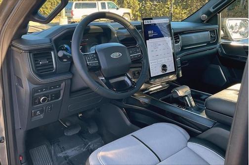 2023 Ford F-150 Lightning Platinum