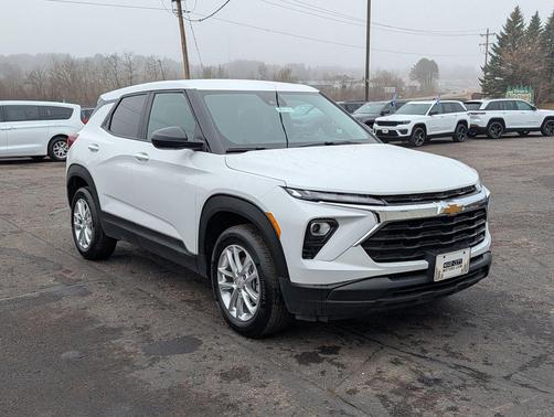 Summit White 2025 Chevrolet Trailblazer LS