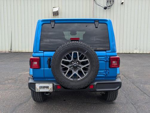 Hydro Blue Pearlcoat 2024 Jeep Wrangler 4-Door Sahara 4x4
