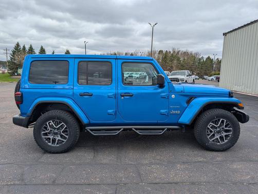 Hydro Blue Pearlcoat 2024 Jeep Wrangler 4-Door Sahara 4x4