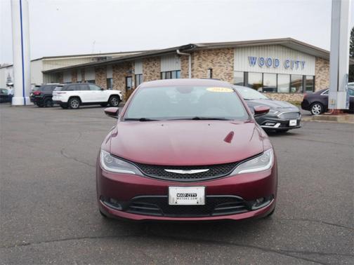 2015 Chrysler 200 S