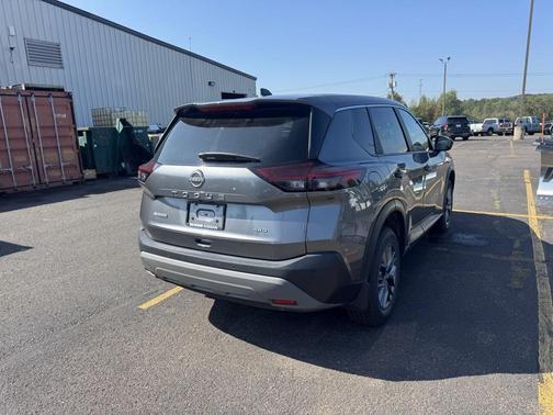 2022 Nissan Rogue S