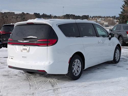 2026 Chrysler Pacifica L