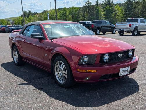 Red 2006 Ford Mustang GT Premium