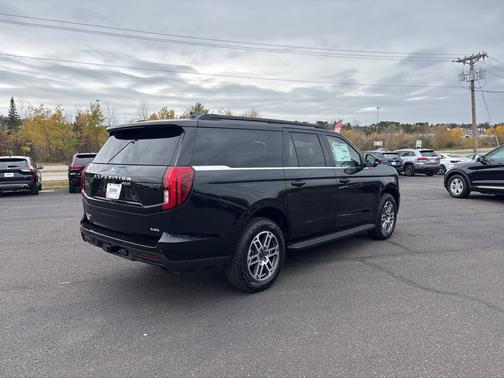 2025 Ford Expedition Max Active 4x4