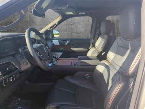 2024 Lincoln Navigator Black Label
