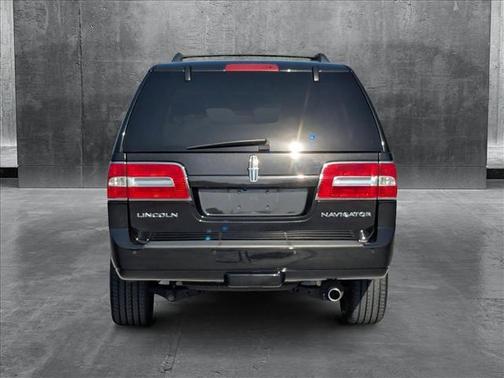 2013 Lincoln Navigator Base