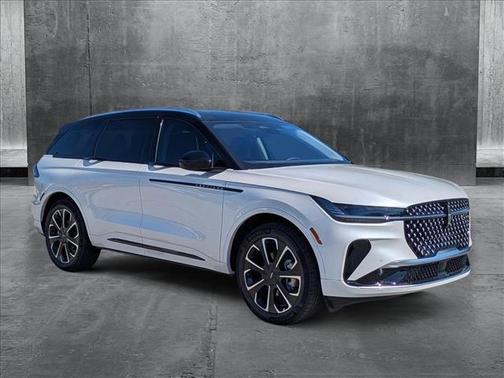 2025 Lincoln Nautilus Reserve