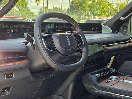 2025 Lincoln Navigator Black Label