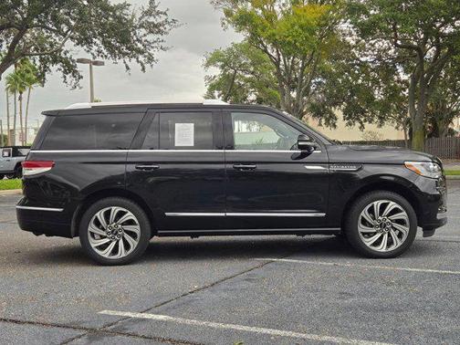 2023 Lincoln Navigator Reserve