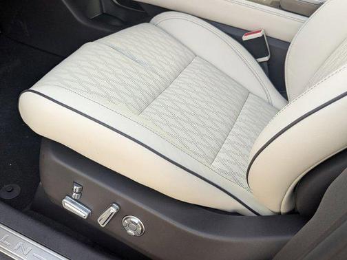 2025 Lincoln Nautilus Black Label