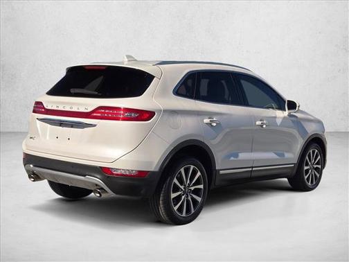 White Platinum Metallic Tri-Coat 2019 Lincoln MKC Reserve