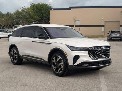 2025 Lincoln Nautilus Premiere