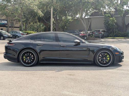 2021 Porsche Panamera E-Hybrid 4