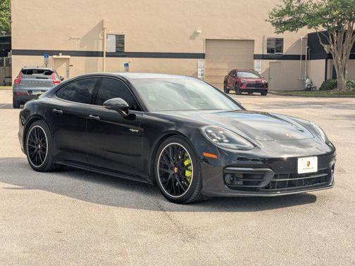 2021 Porsche Panamera E-Hybrid 4