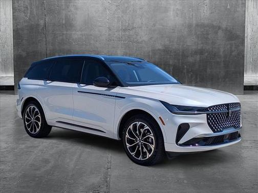 2025 Lincoln Nautilus Reserve
